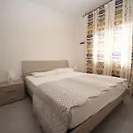 Inviting Flat For Four Guests In רוסולינה מארה