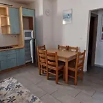 Inviting Flat For Four Guests In דירה רוסולינה מארה