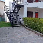 Inviting Flat For Four Guests In דירה רוסולינה מארה