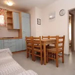 Inviting Flat For Four Guests In *