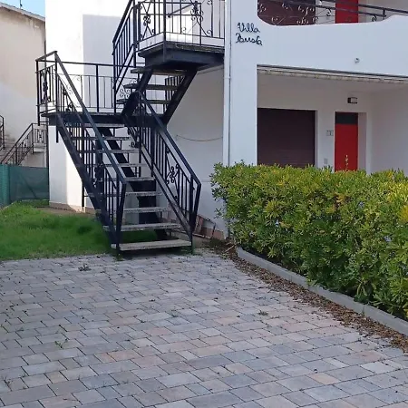 Inviting Flat For Four Guests In Lägenhet Rosolina Mare