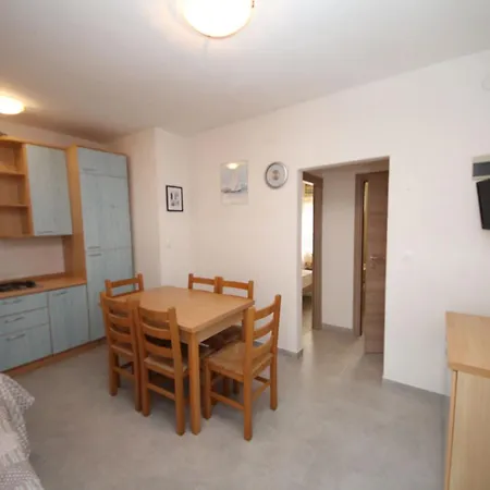 Inviting Flat For Four Guests In Rosolina Mare