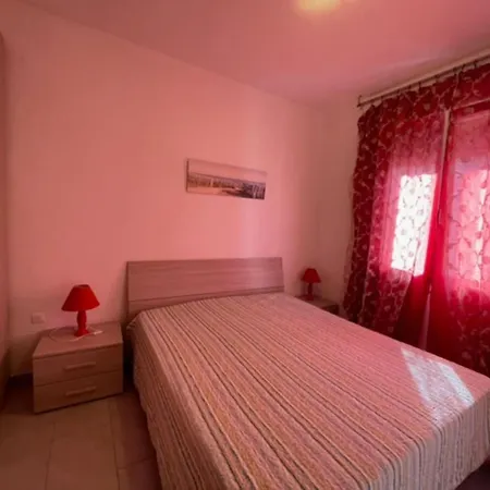 Inviting Flat For Four Guests In Lägenhet *