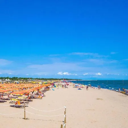 Inviting Flat For Four Guests In Rosolina Mare